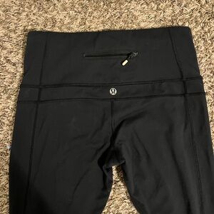 black texture lululemon leggings!